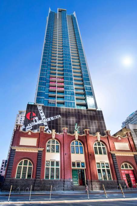 Lonsdale St Luxury Cbd Family Apartment With Free Parking เมลเบิร์น ภายนอก รูปภาพ